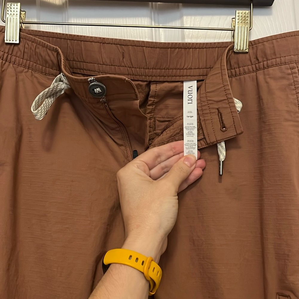 Vuori women’s rip stop pant size Large - great used condition
